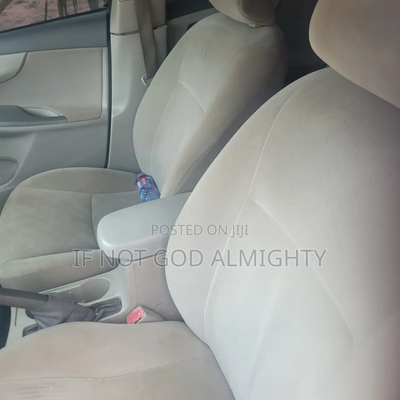 Toyota Corolla 2010 Gold