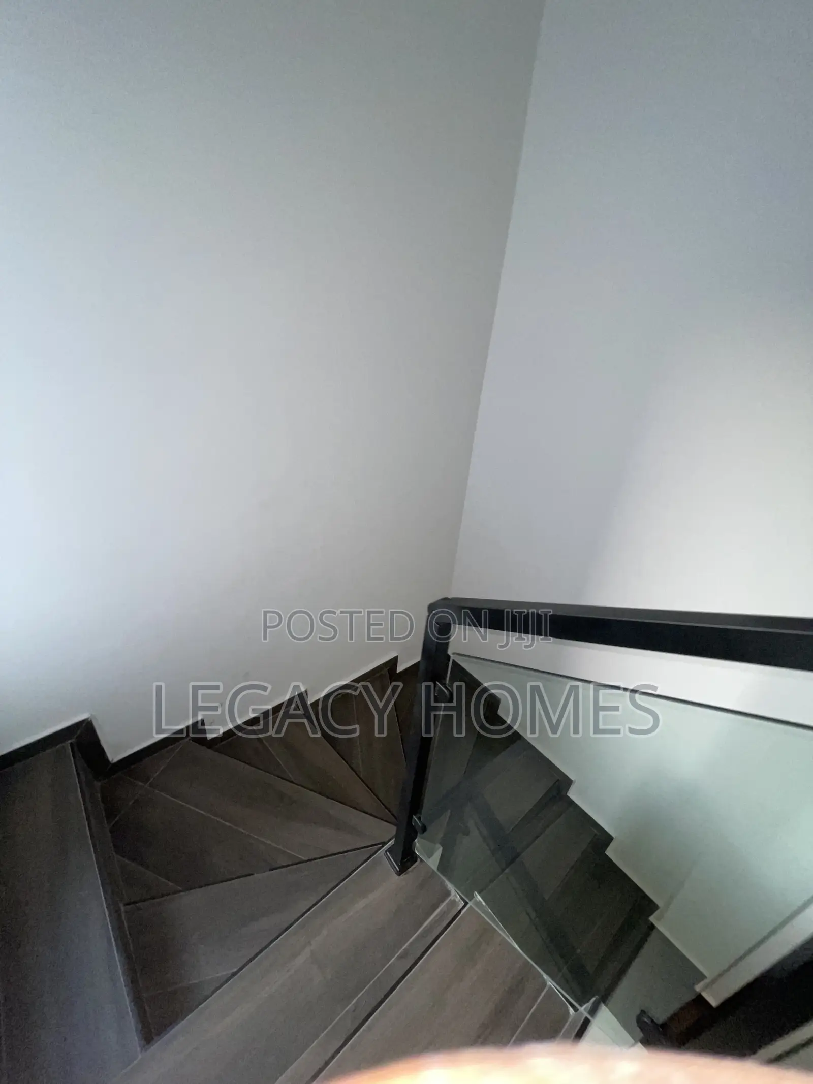2bdrm Apartment in Ogbojo, Boundary Road Area for rent