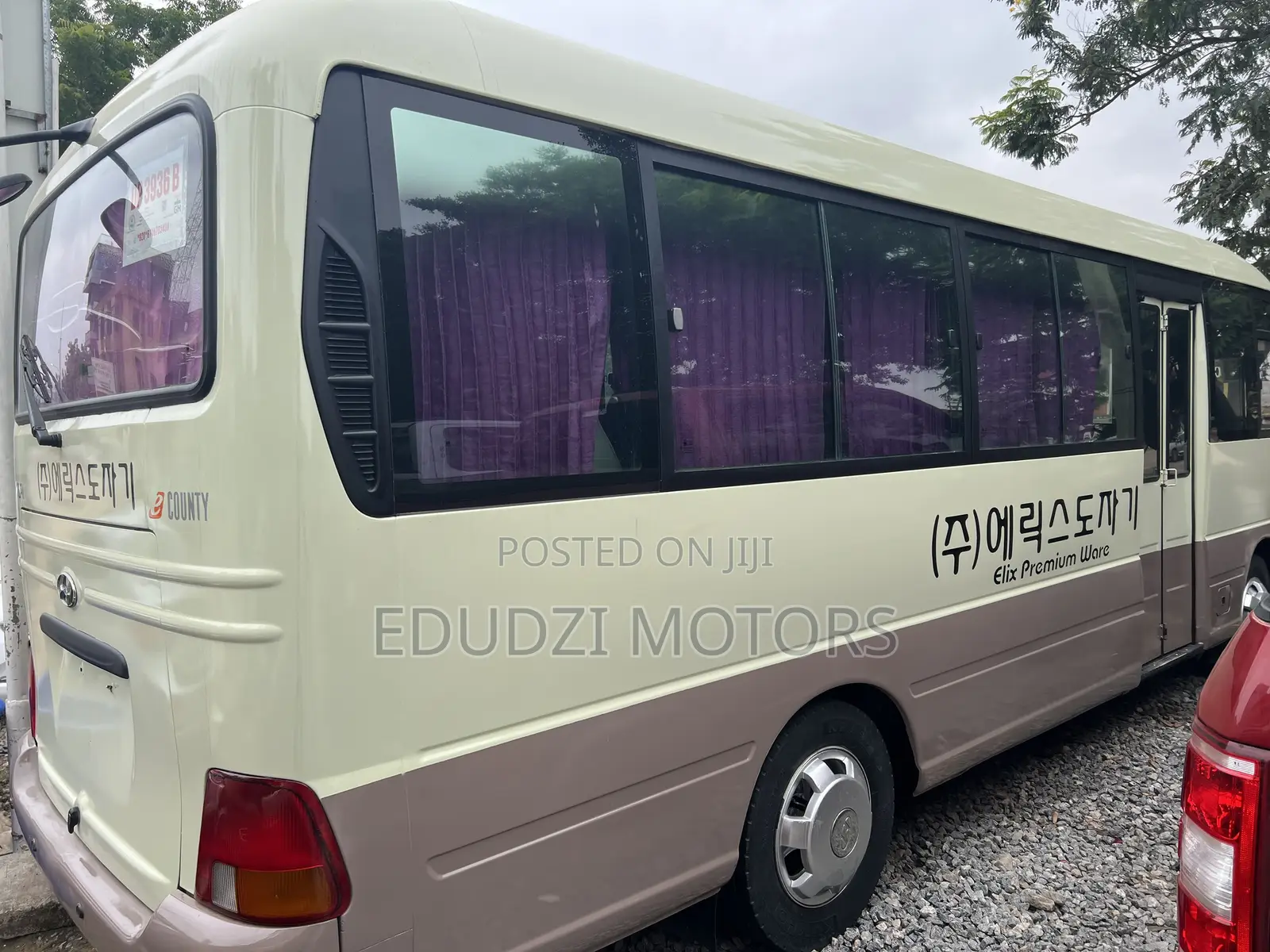 Hyundai County 2014 Silver