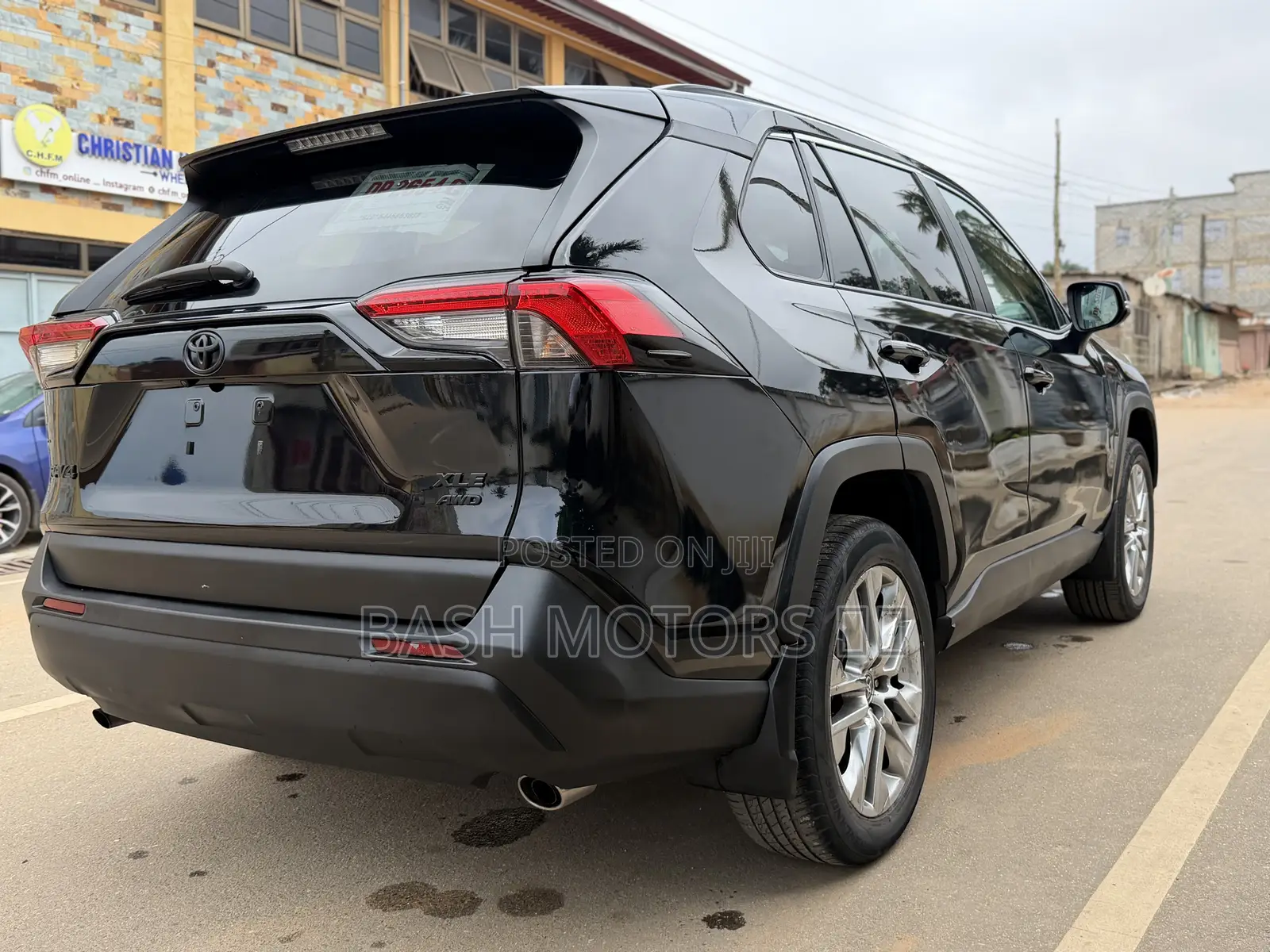 Toyota RAV4 XLE AWD 2024 Black