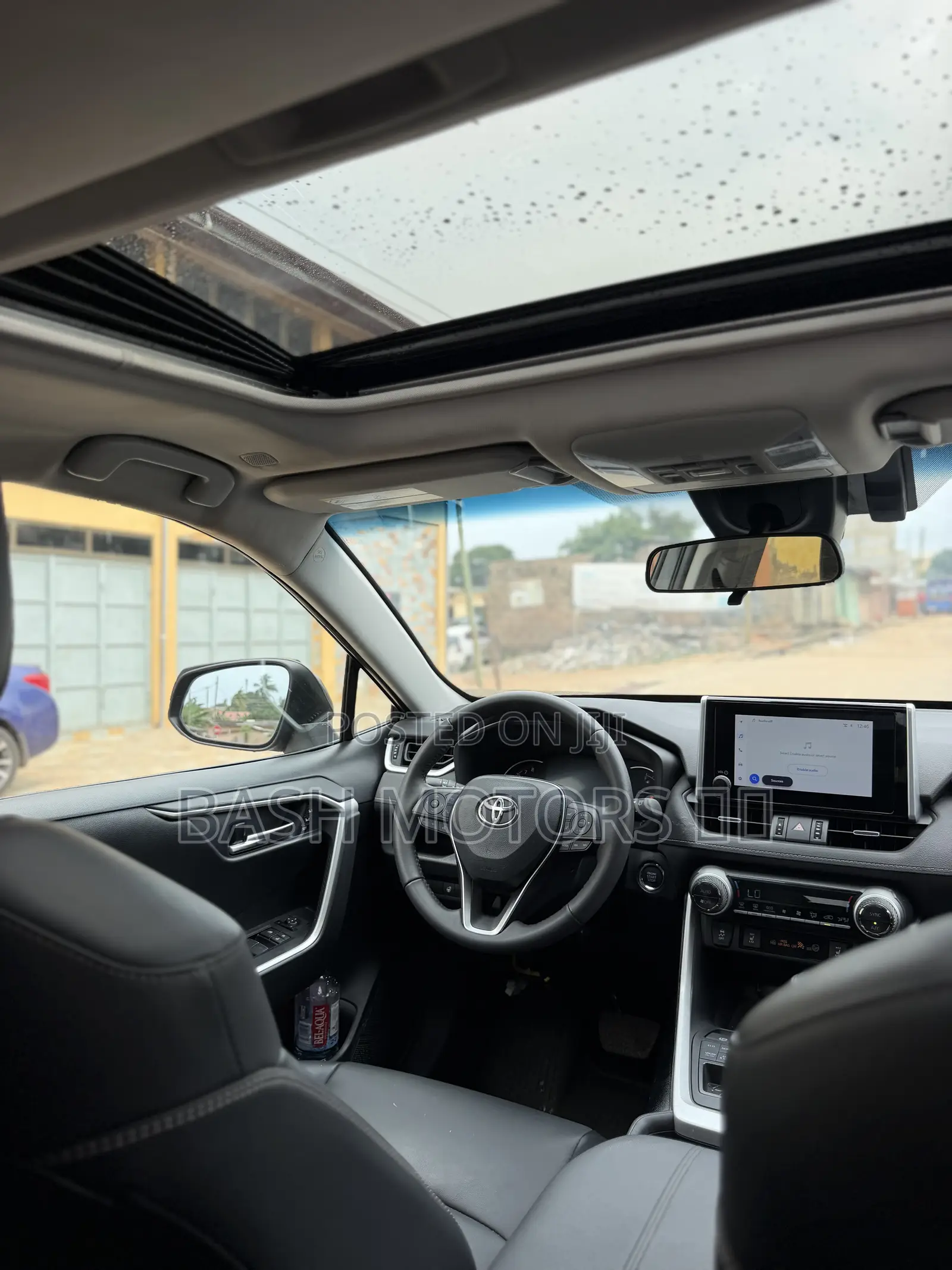 Toyota RAV4 XLE AWD 2024 Black