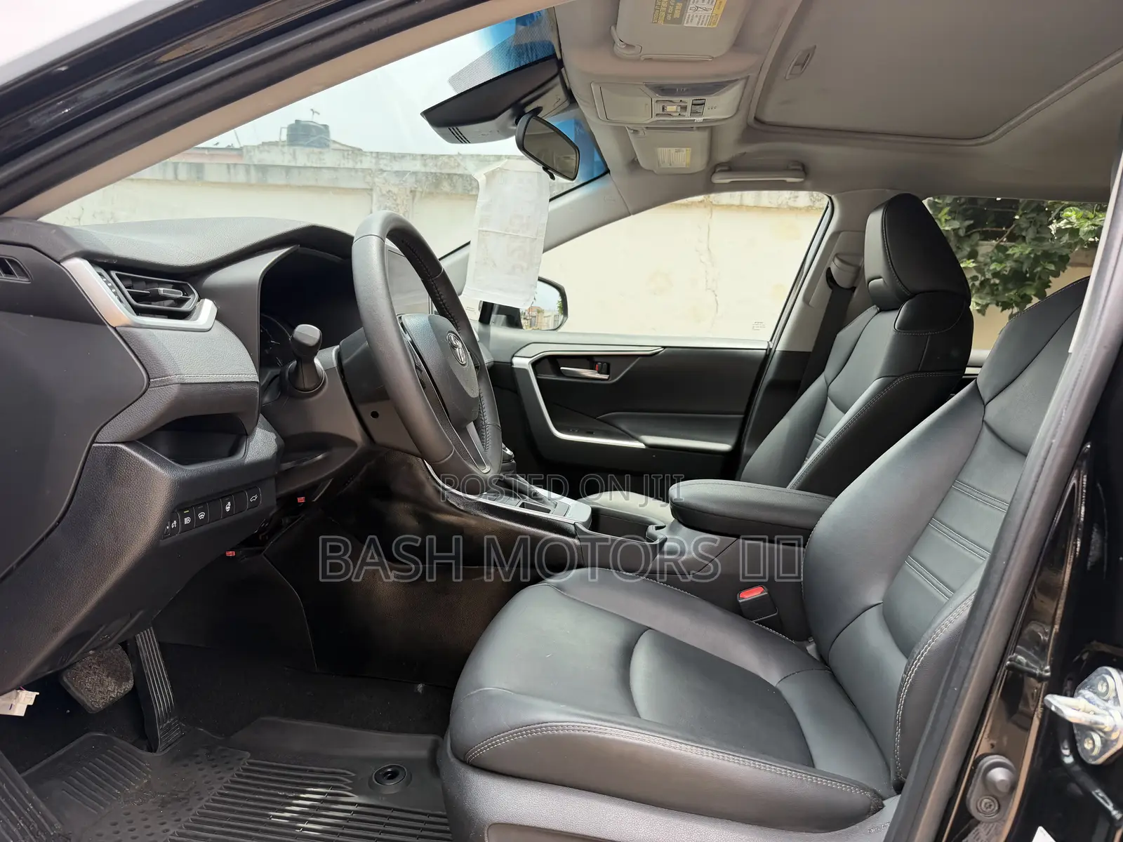 Toyota RAV4 XLE AWD 2024 Black