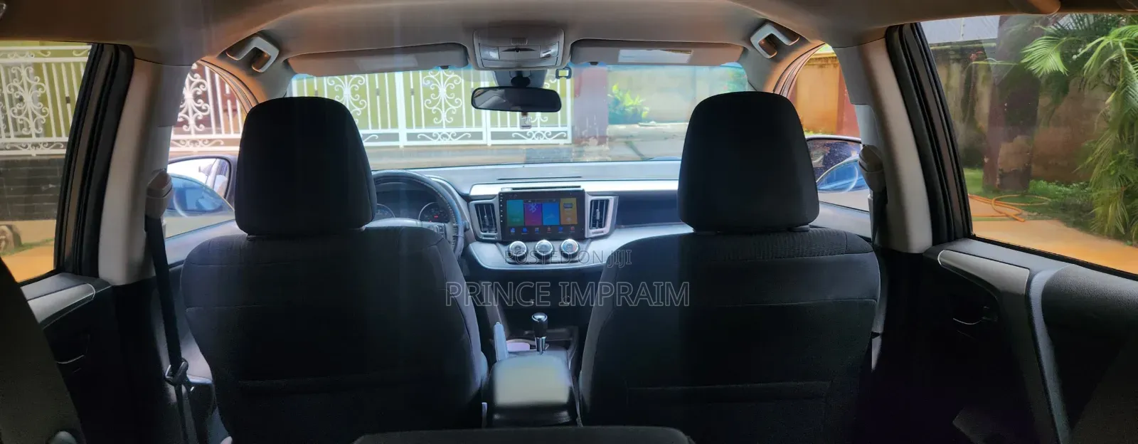 Toyota RAV4 LE 4dr SUV AWD (2.5L 4cyl 6A) 2018 Gray
