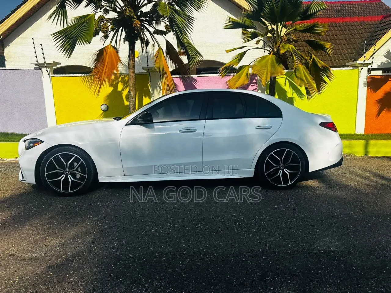 Mercedes-Benz C300 2024 White