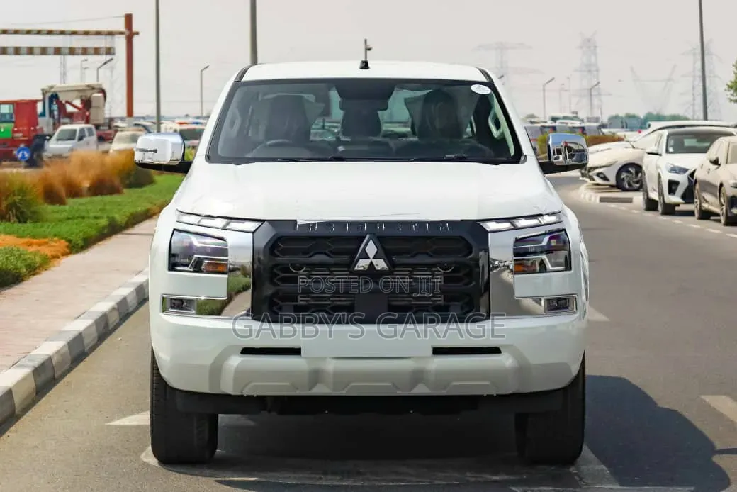 New Mitsubishi L200 2025 White