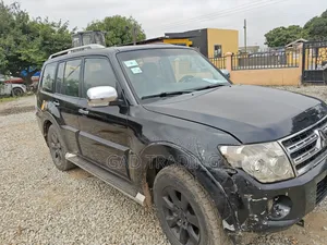 Mitsubishi Pajero 2010 Black