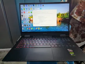 Laptop HP Omen 15 12GB AMD Ryzen 7 SSD 512GB