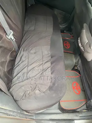 Toyota Corolla Base 4dr Sedan (1.8L 4cyl 5M) 2010 Gray