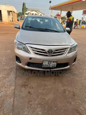 Toyota Corolla 2013 Brown