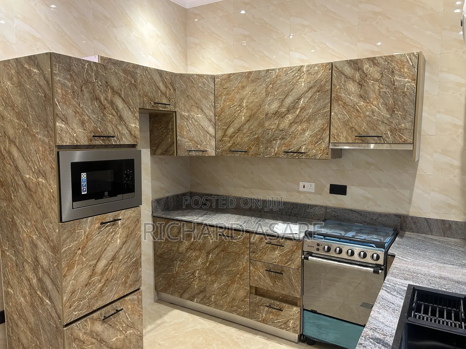 3bdrm House in Baatsona Total for sale