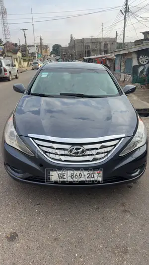 Hyundai Sonata Limited 2.0T Sedan (2.0L 4cyl 6A) 2013 Gray