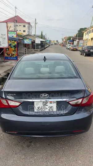 Hyundai Sonata Limited 2.0T Sedan (2.0L 4cyl 6A) 2013 Gray