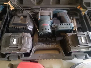 Bosch Cordless Hammer Drill With 3 Batteries