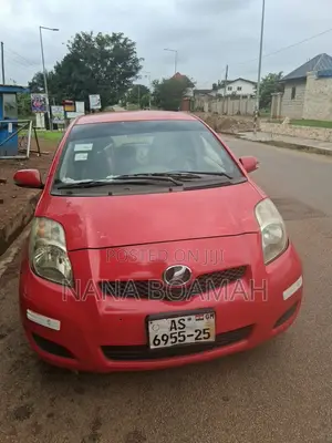 Toyota Vitz 2010 Red