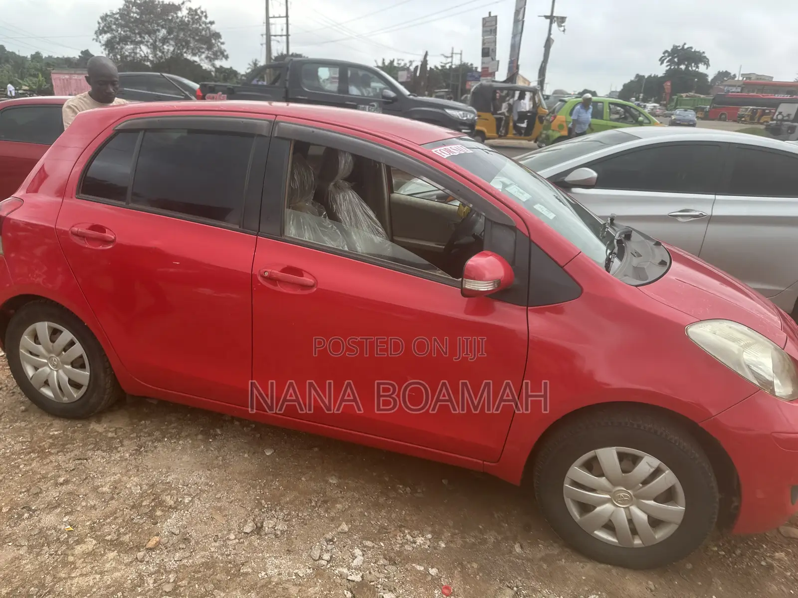 Toyota Vitz 2010 Red