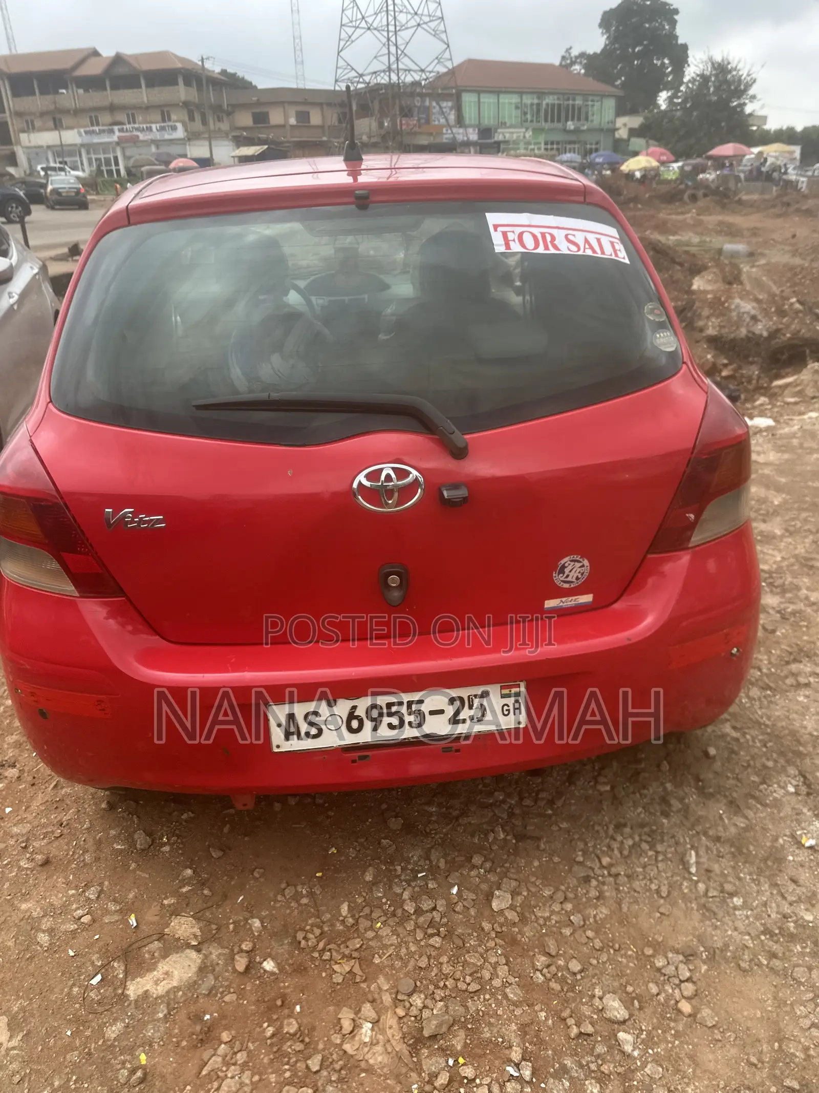 Toyota Vitz 2010 Red