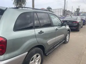 Toyota RAV4 2006 Green