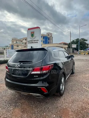Hyundai Santa Fe 2018 Black