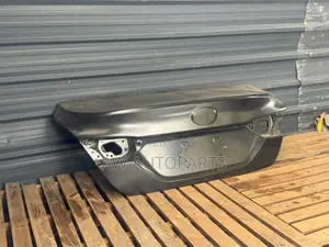Toyota Camry 2018-2023 Boot