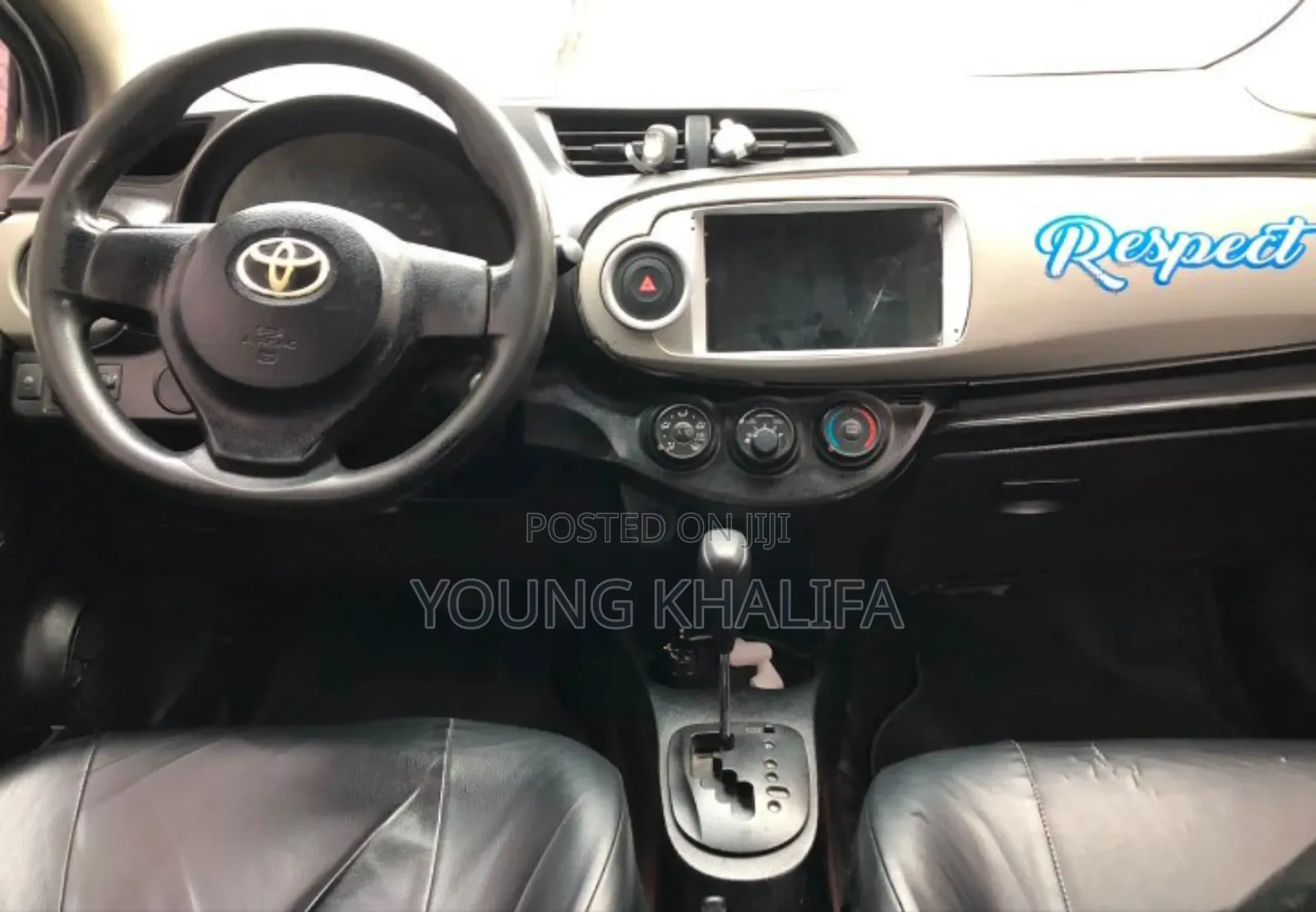 Toyota Vitz 2012 Silver