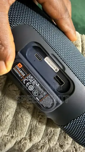 JBL Charge Essential 2