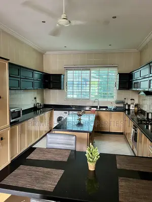 5bdrm House in Adjiriganor for sale