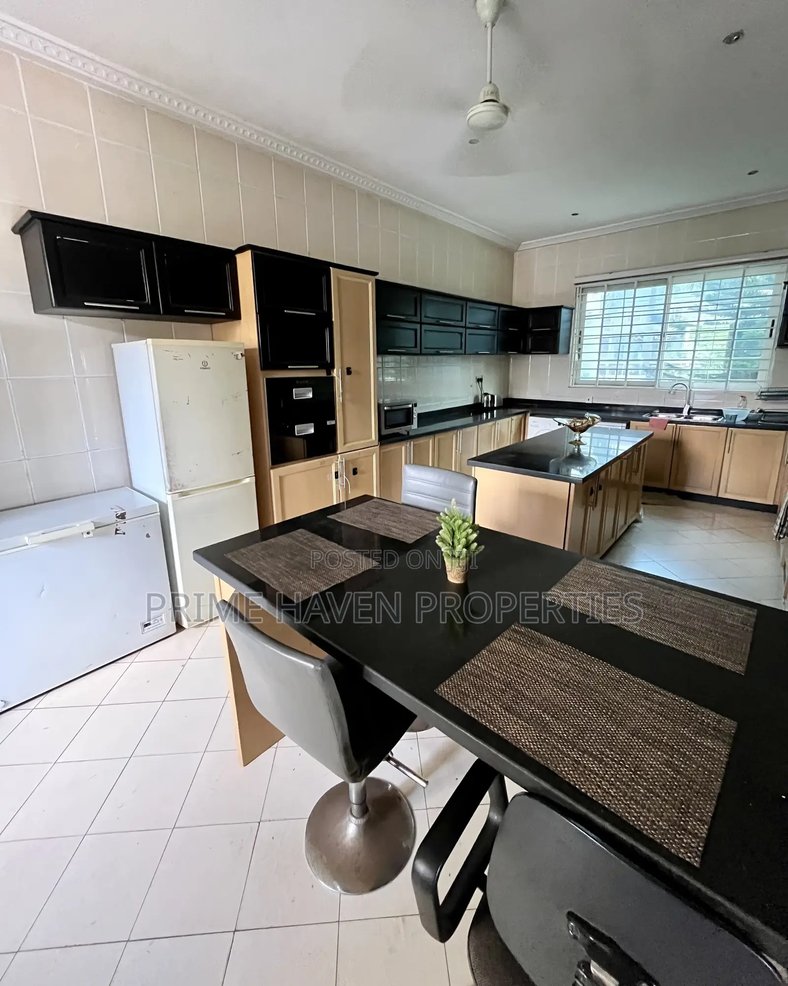 5bdrm House in Adjiriganor for sale