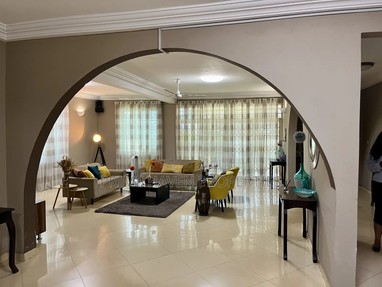 5bdrm House in Adjiriganor for sale