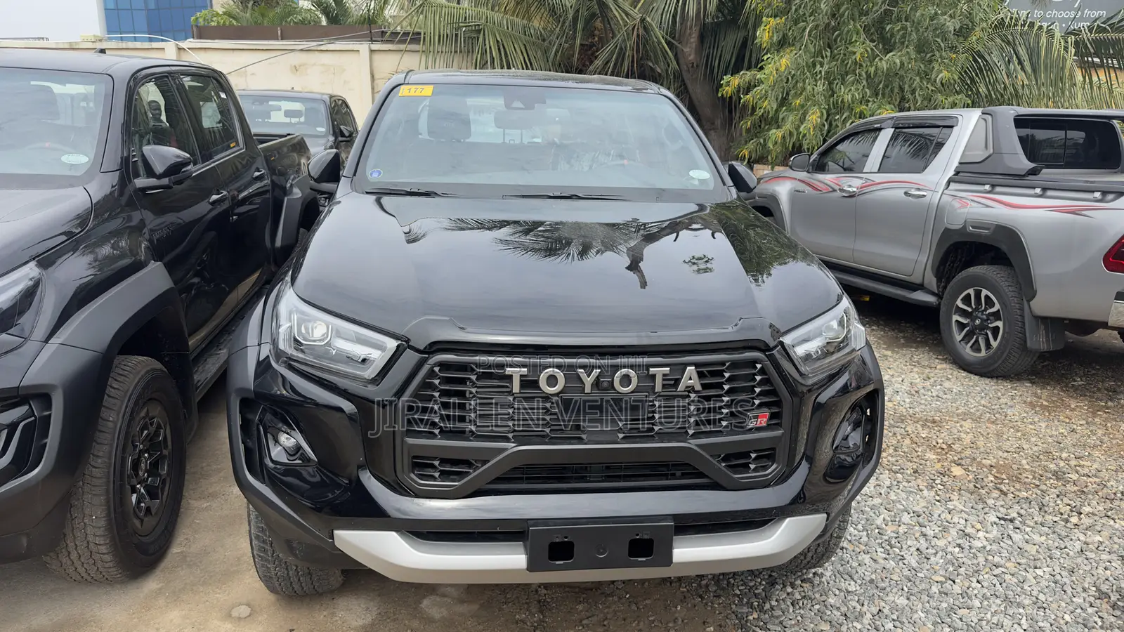 New Toyota Hilux 2025 Black