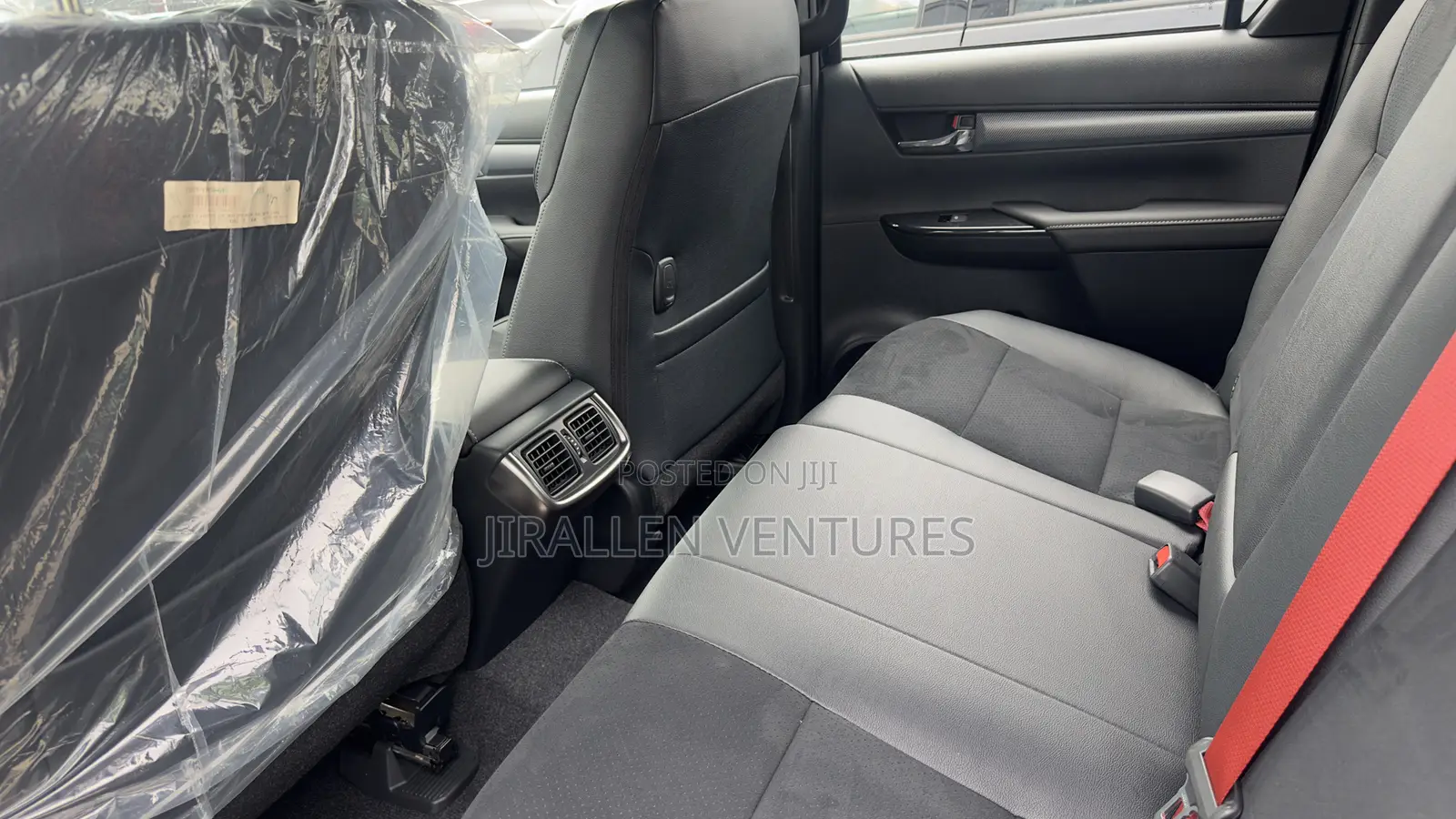 New Toyota Hilux 2025 Black