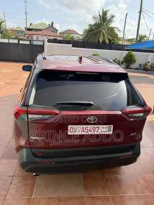 Toyota RAV4 XLE Premium AWD 2019 Red