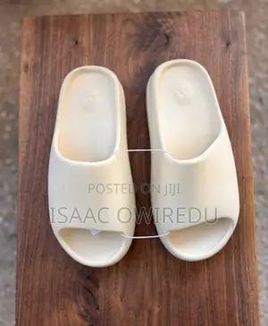 Adidas Yeezy Slides