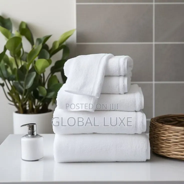 Premium White Hotel Towels – Soft & Absorbent