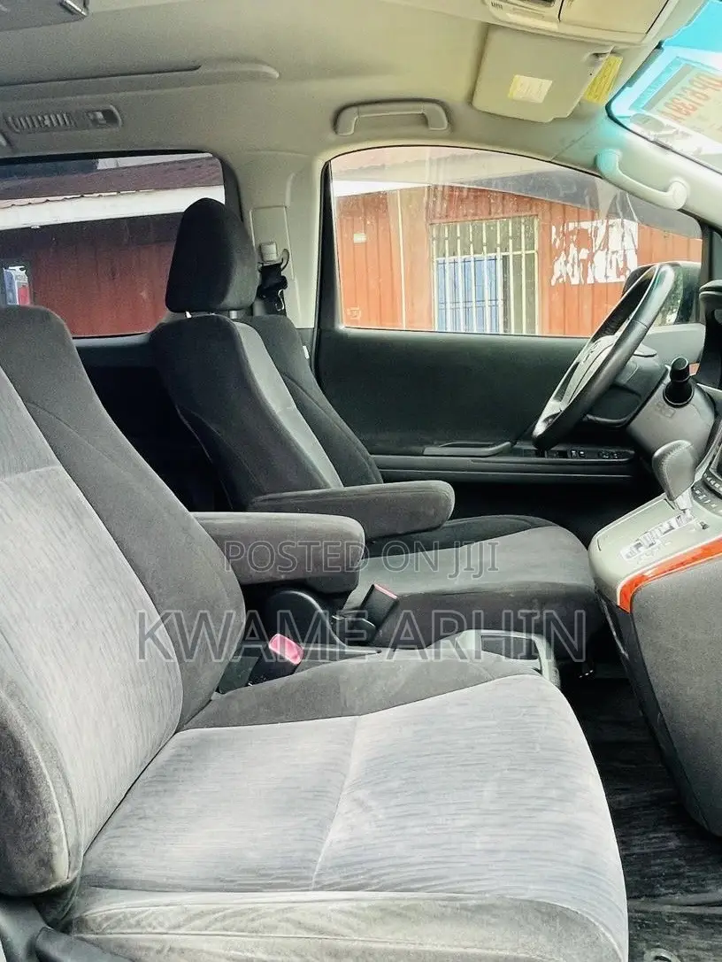 Toyota Vellfire Z 2.4 FWD 7-Seater 2013 Burgundy