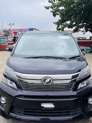 Toyota Vellfire Z 2.4 FWD 7-Seater 2013 Burgundy