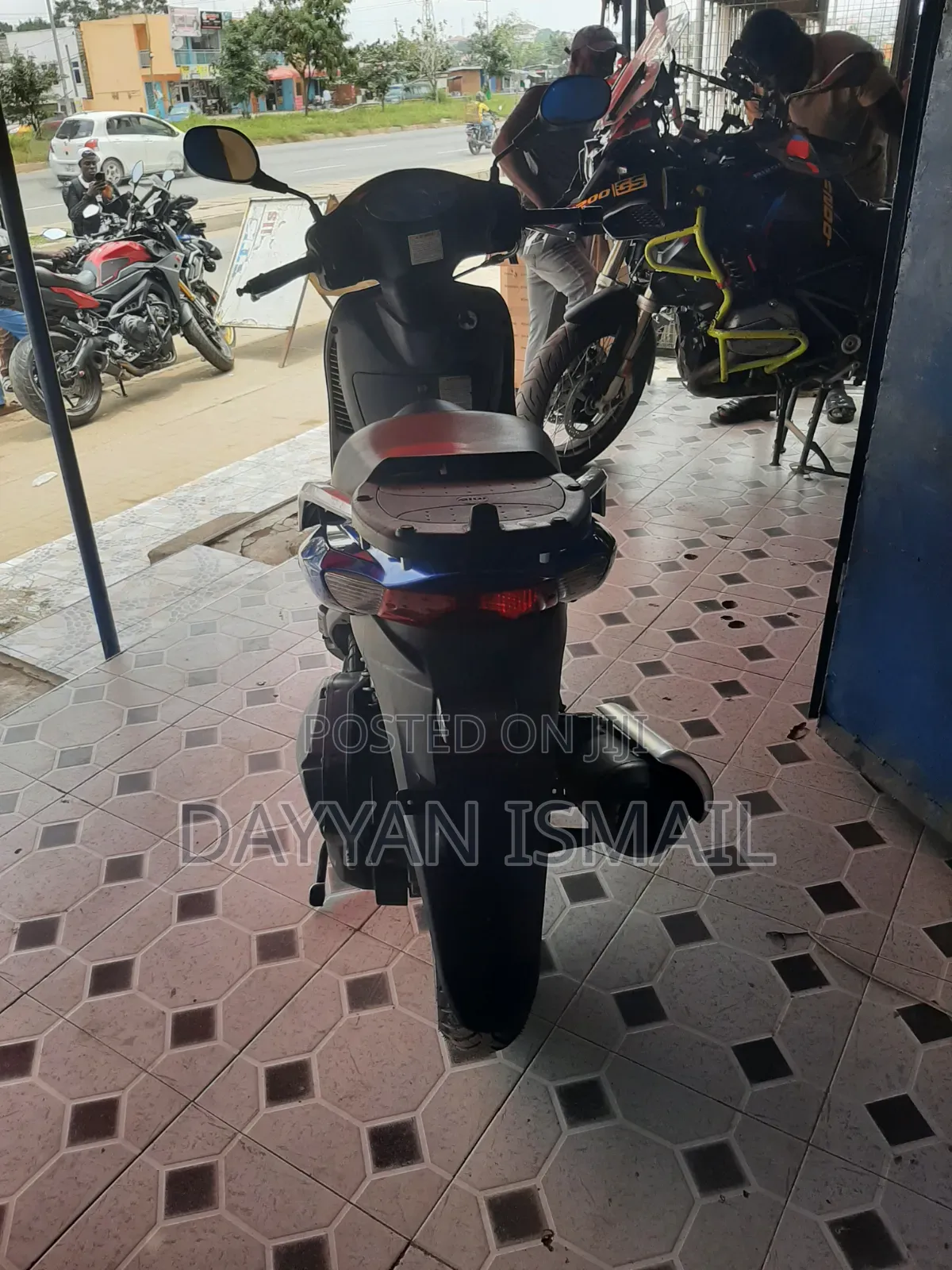 Suzuki 2023 Blue