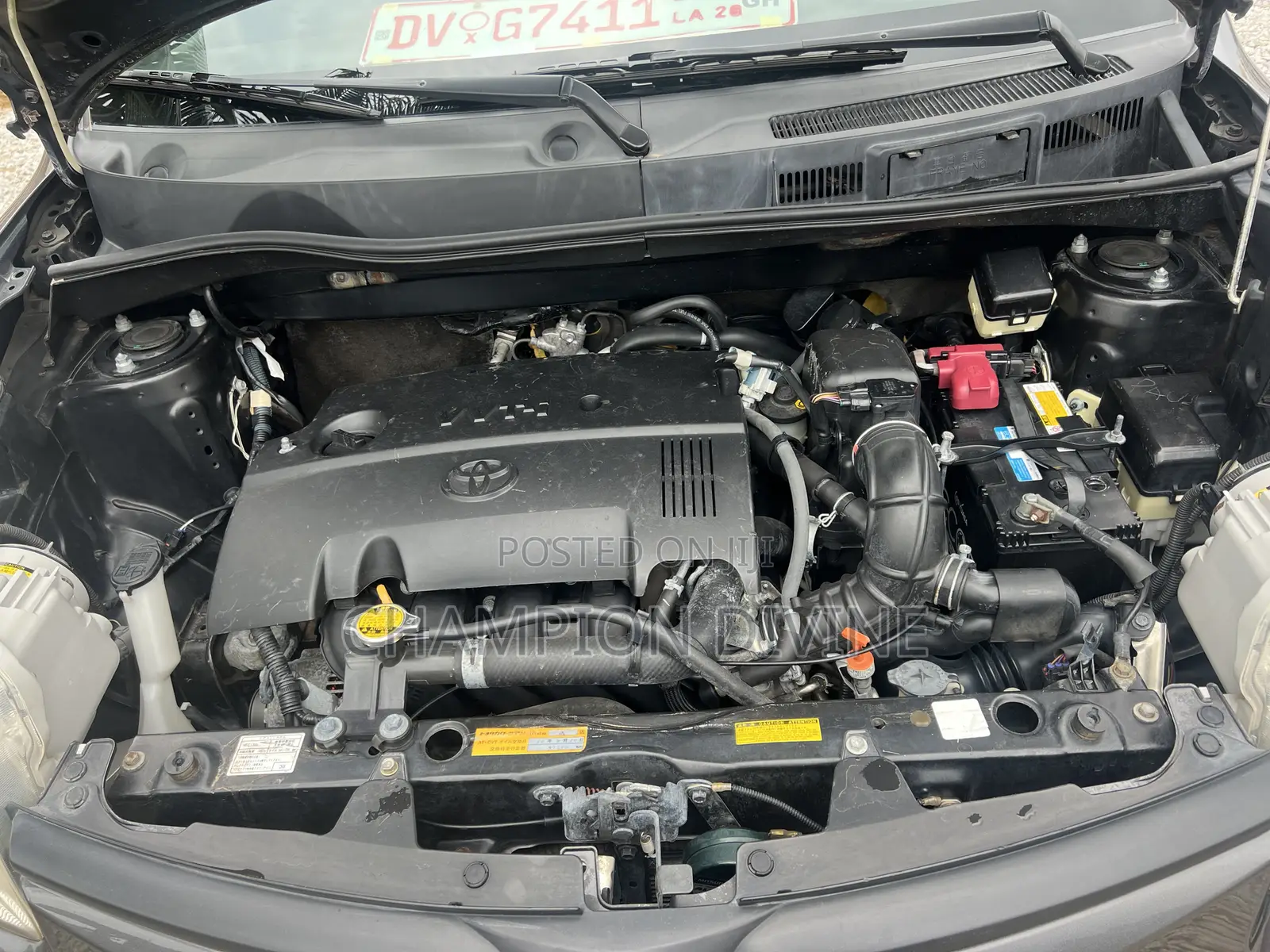 Toyota Sienta 2012 Pearl