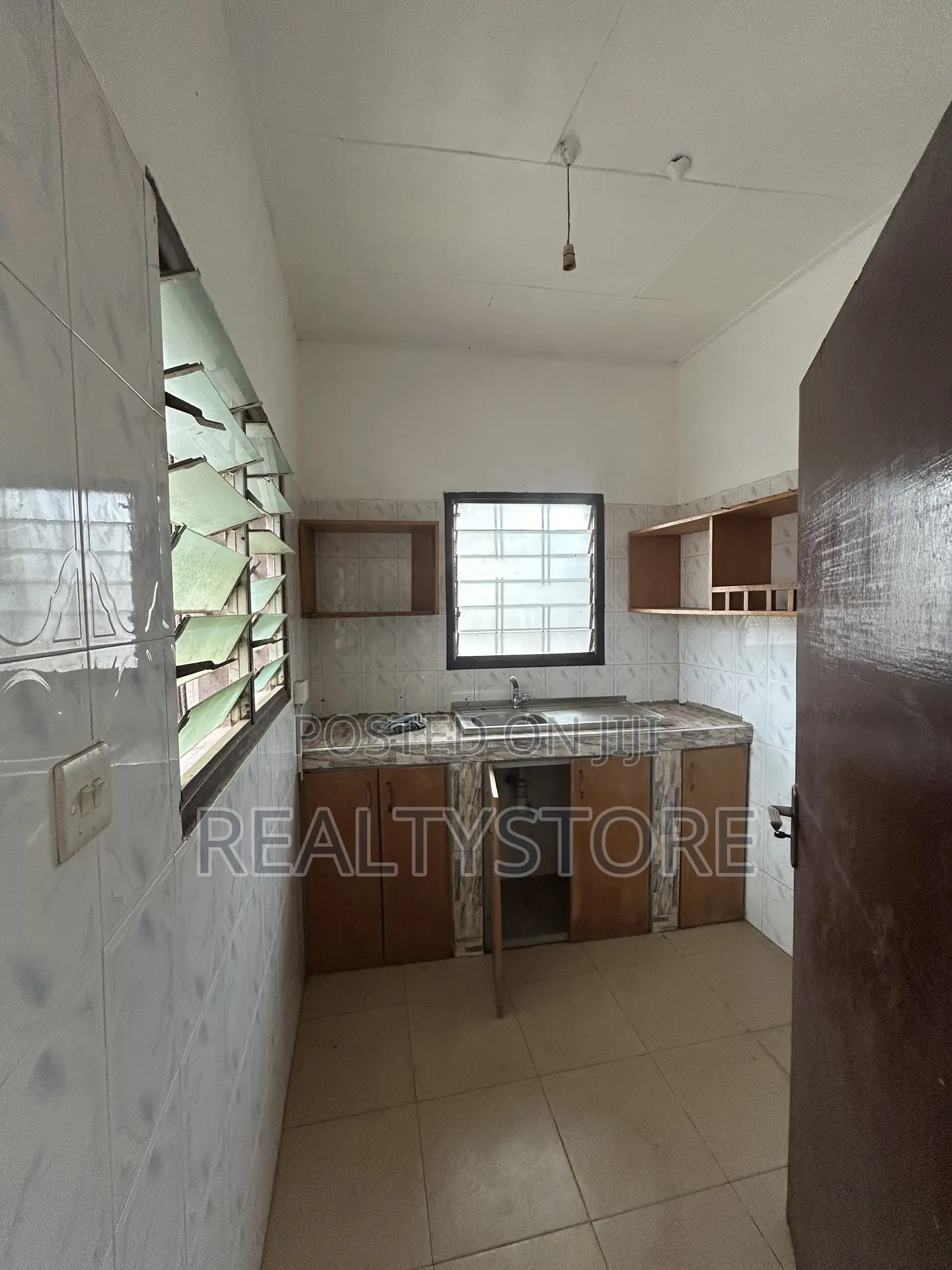 2bdrm Block of Flats in Kwabenya, Accra Metropolitan for rent