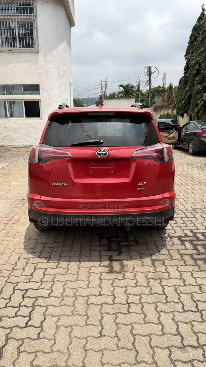 Toyota RAV4 2017 Red
