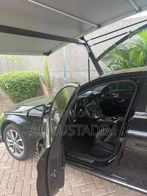 Mercedes-Benz C300 2016 Black