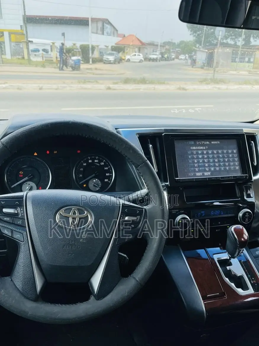 Toyota Alphard 2.4 Petrol FWD 2015 Black