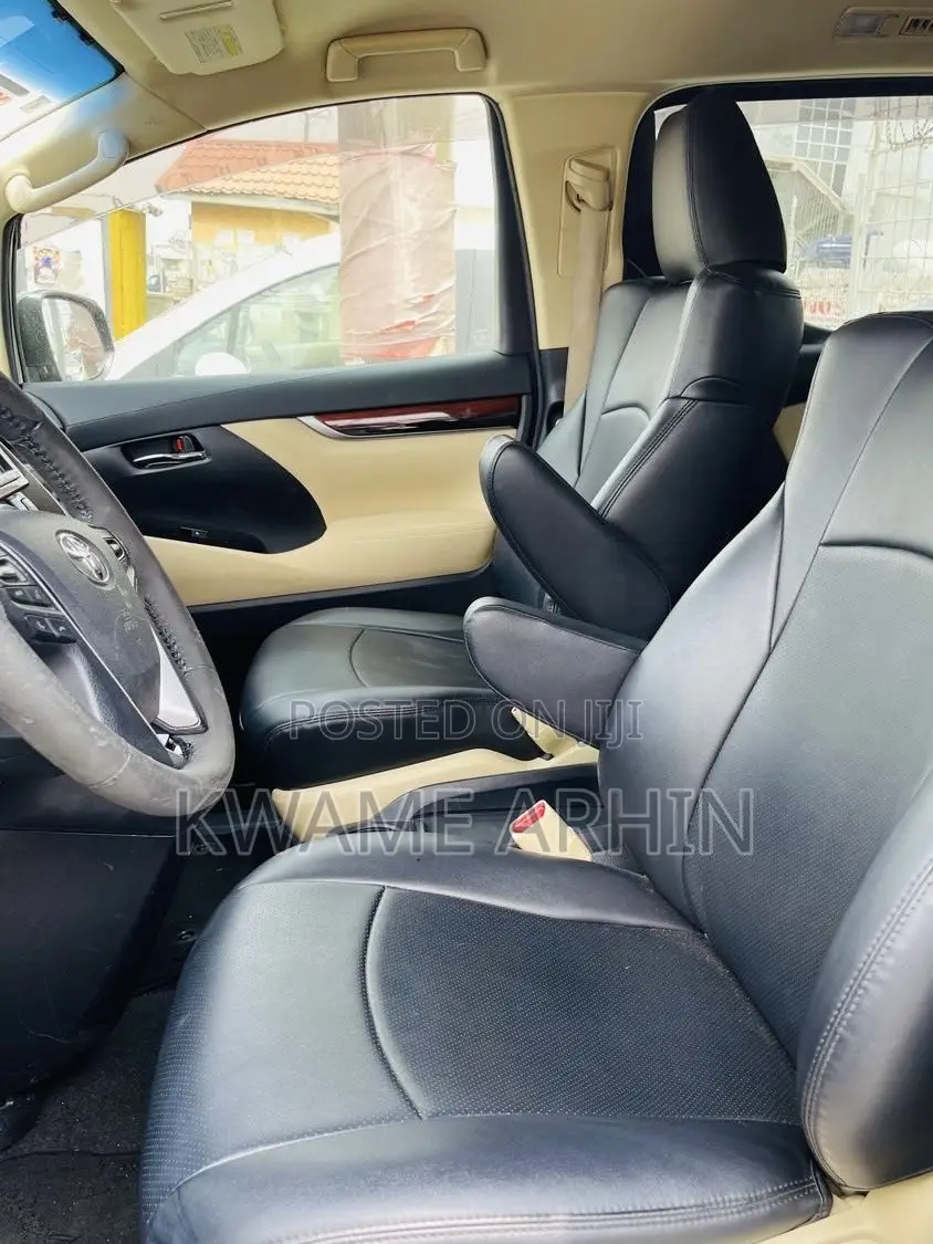 Toyota Alphard 2.4 Petrol FWD 2015 Black