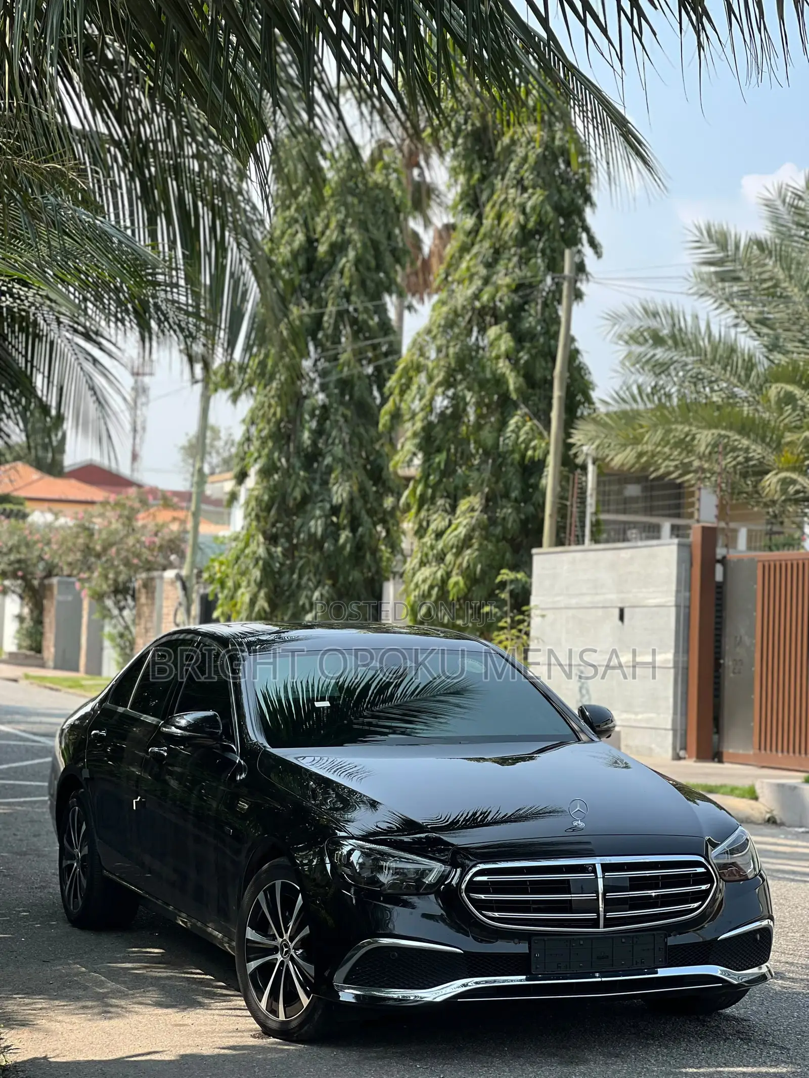 Mercedes-Benz E300 2021 Black