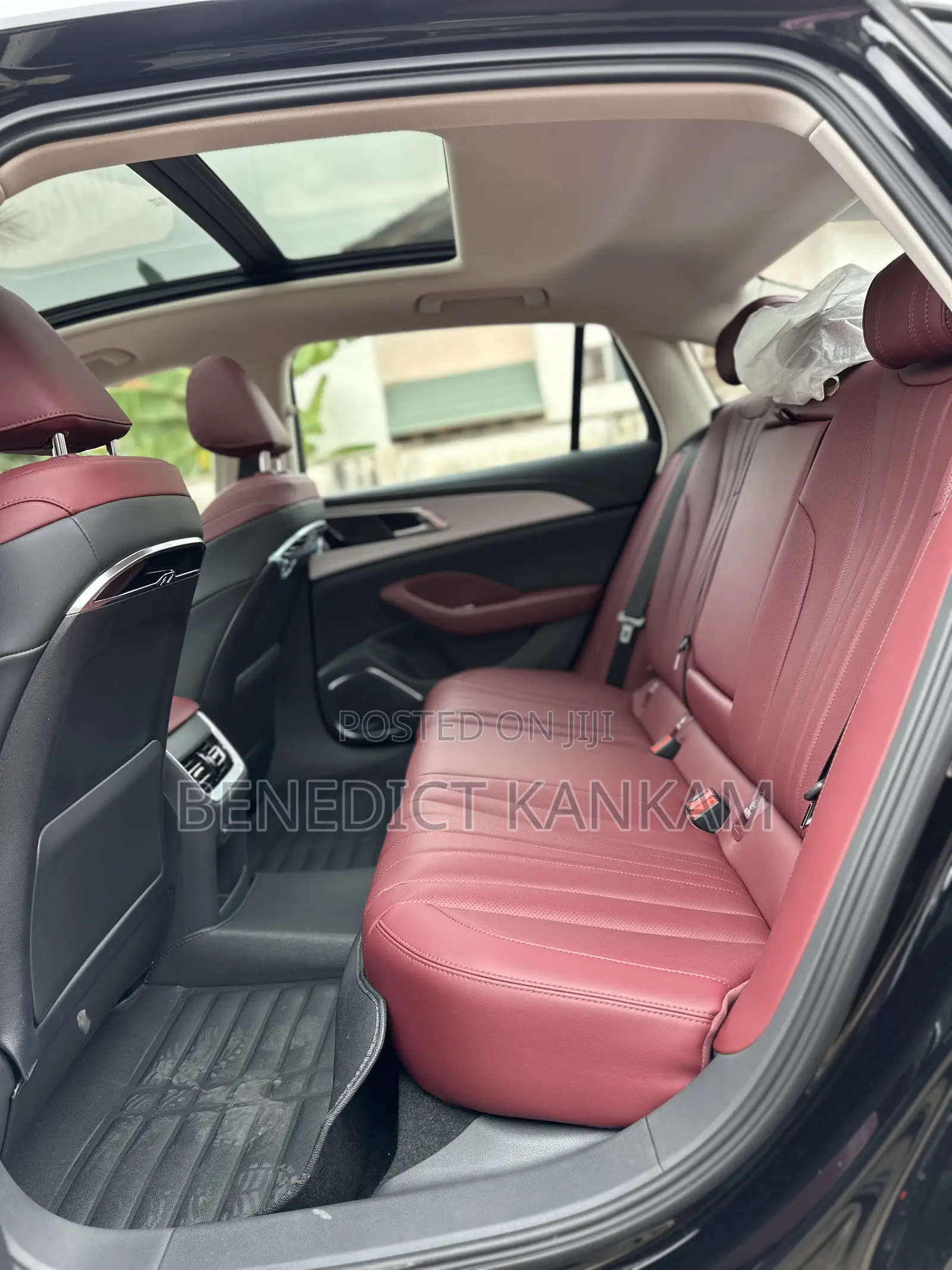 New Hongqi E-HS9 Premium 2025 Black