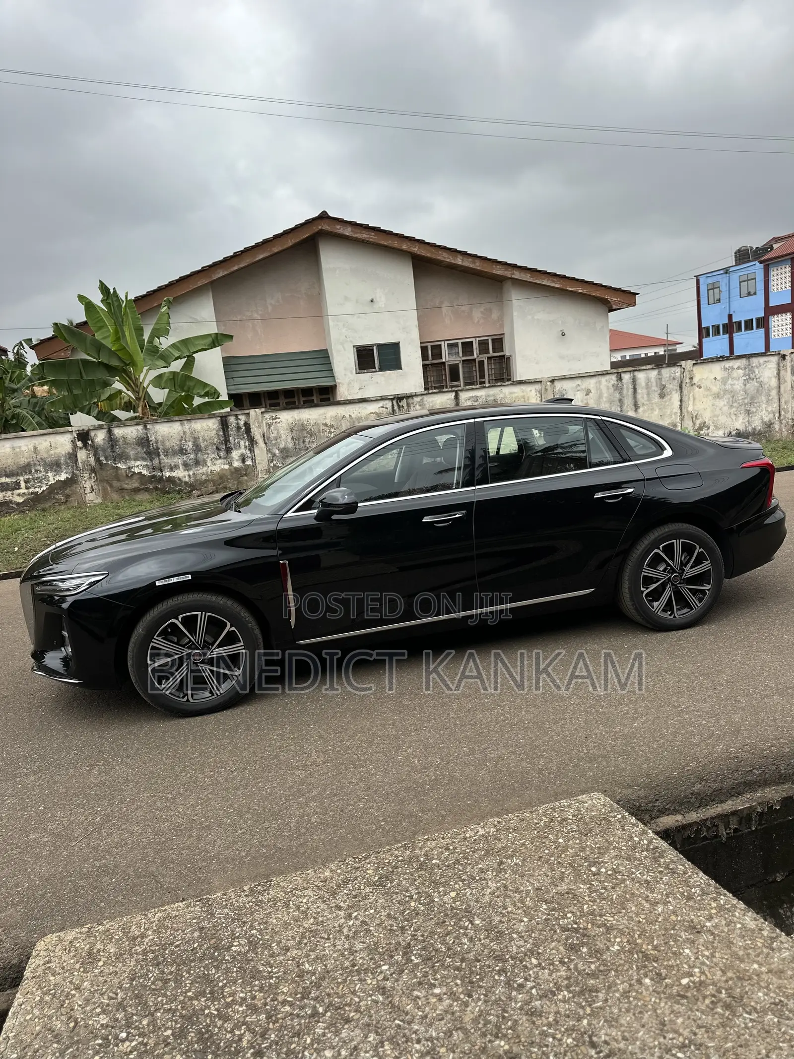 New Hongqi E-HS9 Premium 2025 Black