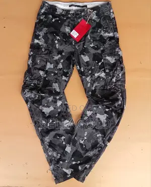 Camo Cargo Pants / Camo Cargo Trousers