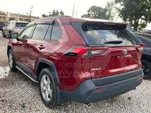 Toyota RAV4 2020 Red