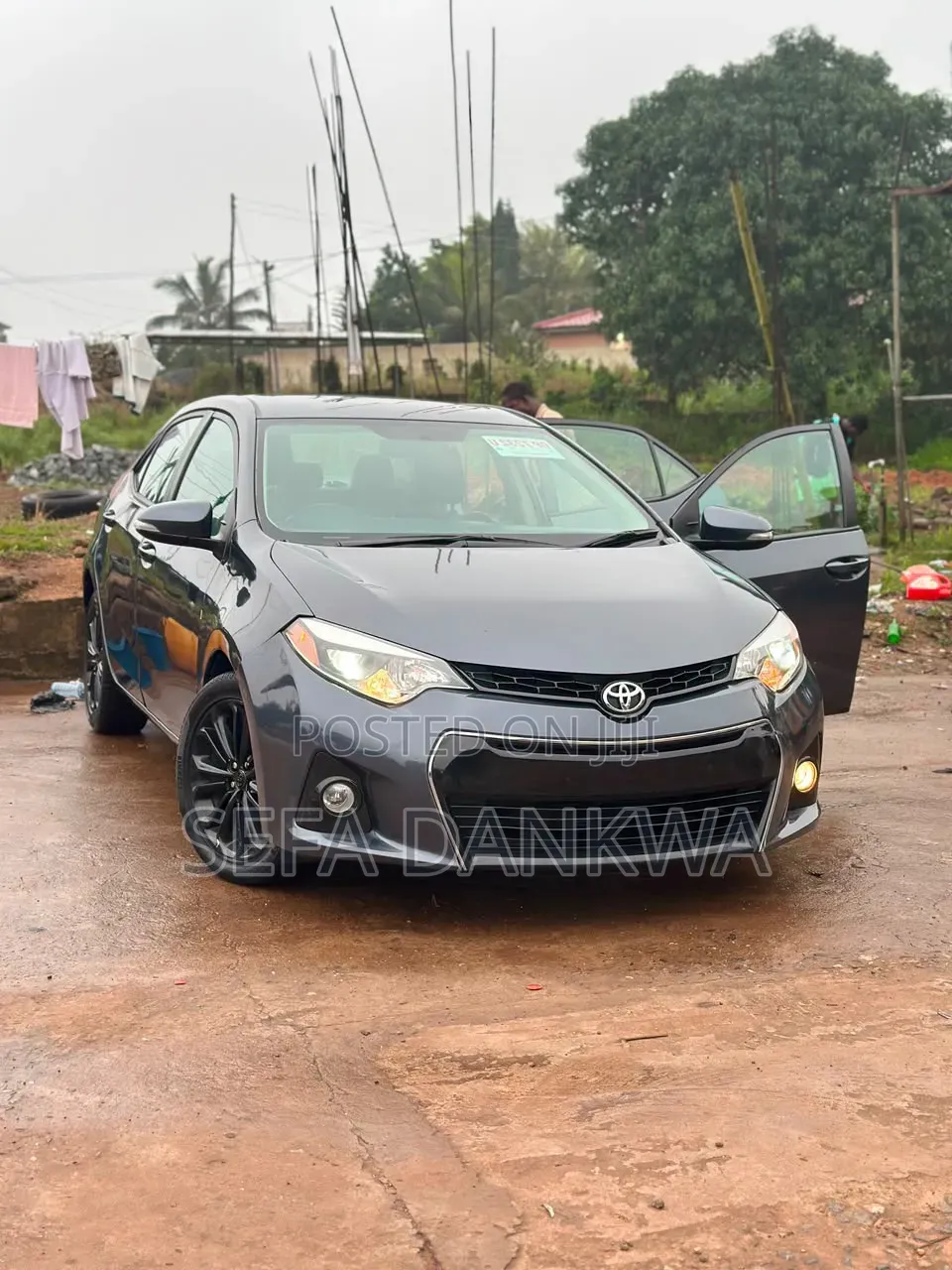Toyota Corolla LE 4dr Sedan (1.8L 4cyl CVT) 2014 Gray