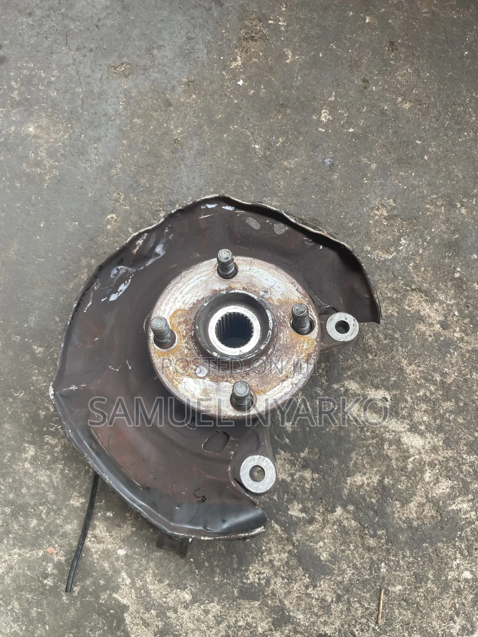 Toyota Yaris/Vitz Front Hub