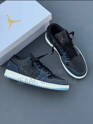 Air Jordan 1low